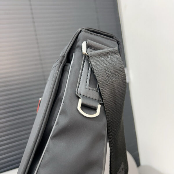 Prada 43.33$ code 306-7124-R - Image 7