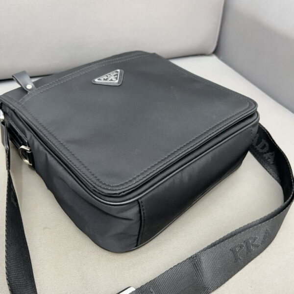 Prada 43.33$ code 306-7124-R - Image 8
