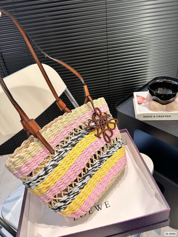 LOEWE 41.99$ code 306-7103-R - Image 4