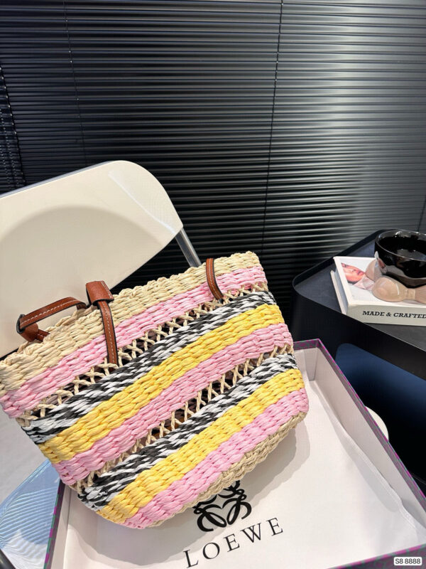 LOEWE 41.99$ code 306-7103-R - Image 9