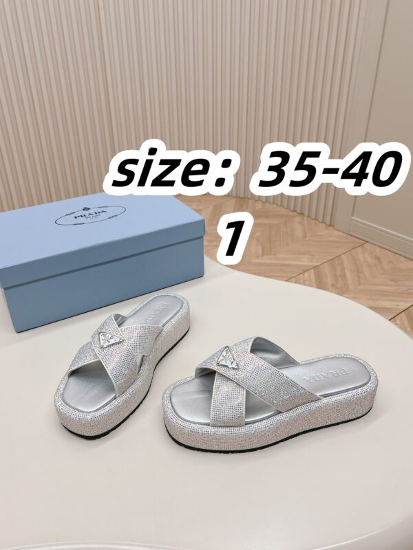 Prada 124.99$ code 531-7042-R