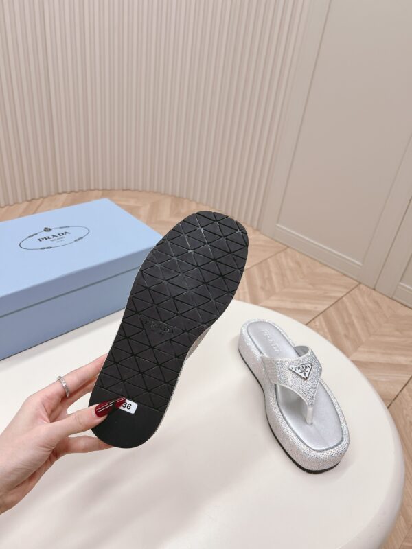 Prada 124.99$ code 531-7042-R - Image 6