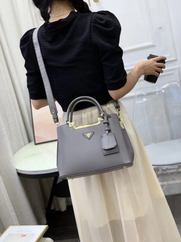 43.62$ PRADA code 404-6957-R - Image 4
