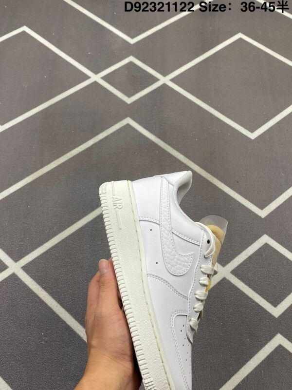 nike 63.12$ code 351-7528-R