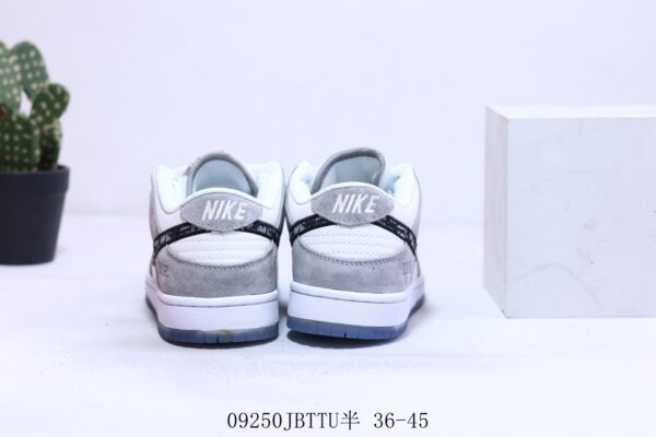 E1622-300￥ - Image 7