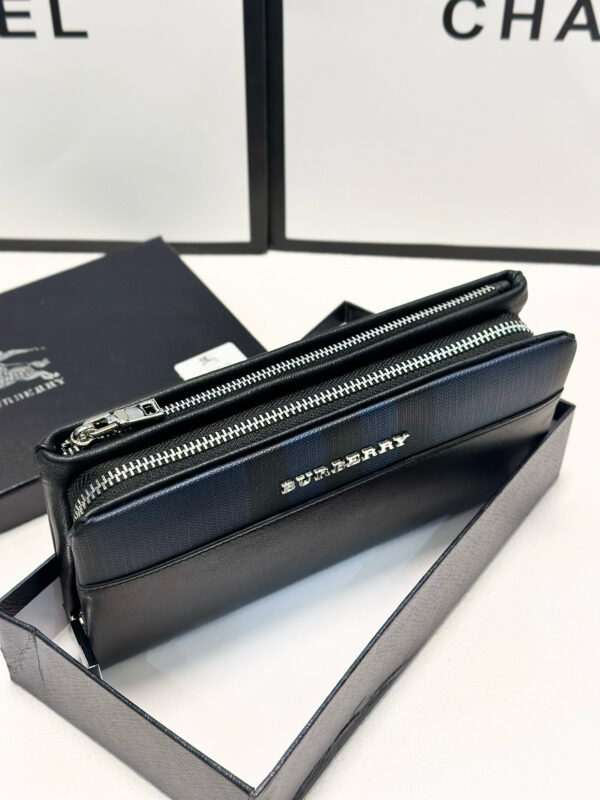 BURBERRY 47.71$ CODE 306-7028-R