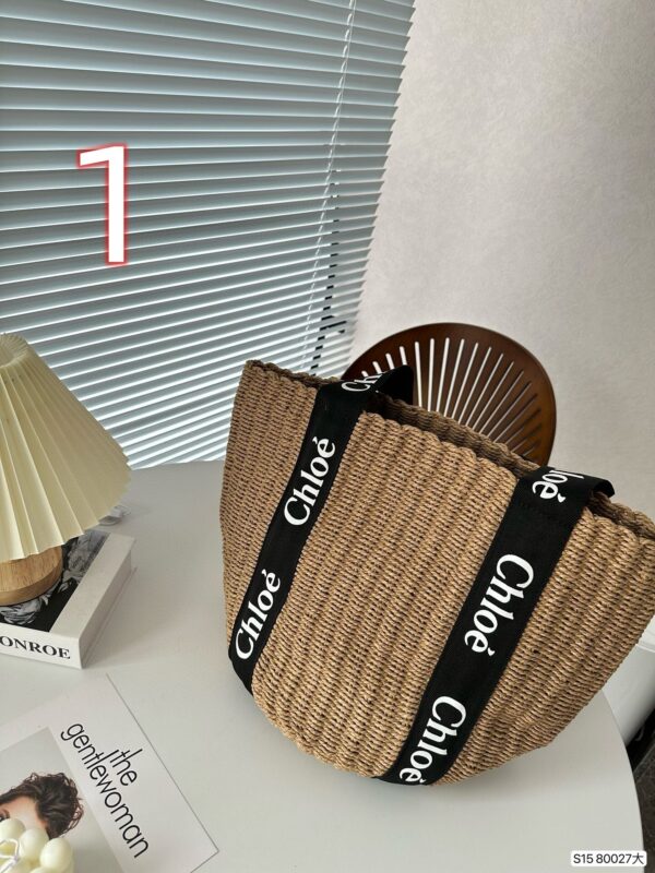 CHLOE 50.97$ code 306-6996-R - Image 2