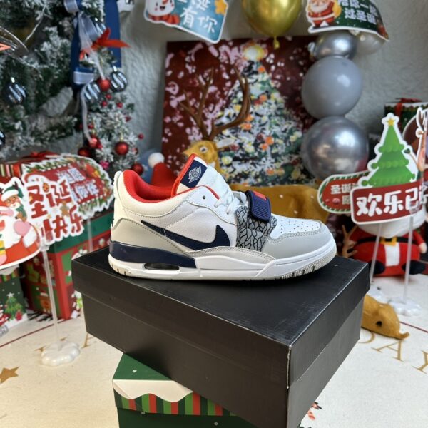 NIKE 33.66$ code 477-6935-R - Image 4