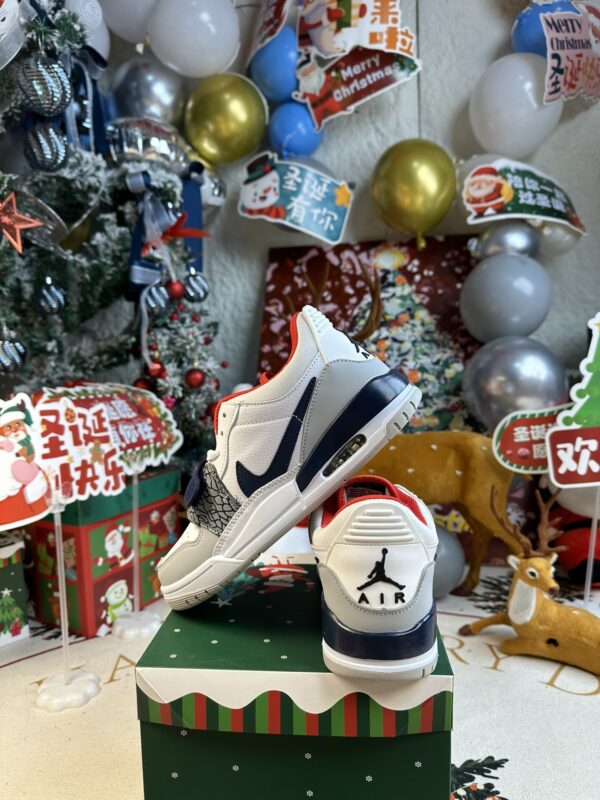 NIKE 33.66$ code 477-6935-R - Image 8