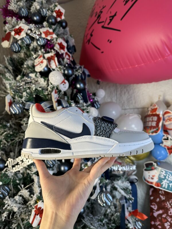 NIKE 33.66$ code 477-6935-R - Image 9