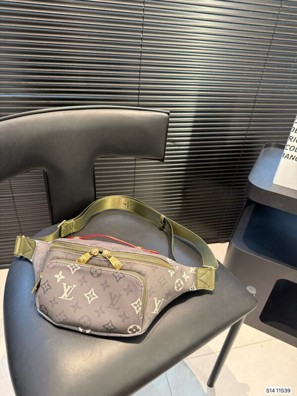 LV 54.99$ code 306-7596-R - Image 7