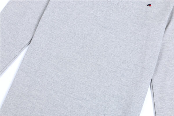 E1833-240￥