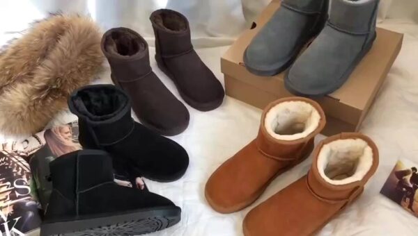 3553- UGG 36.19 CODE 279-526-D - Image 2