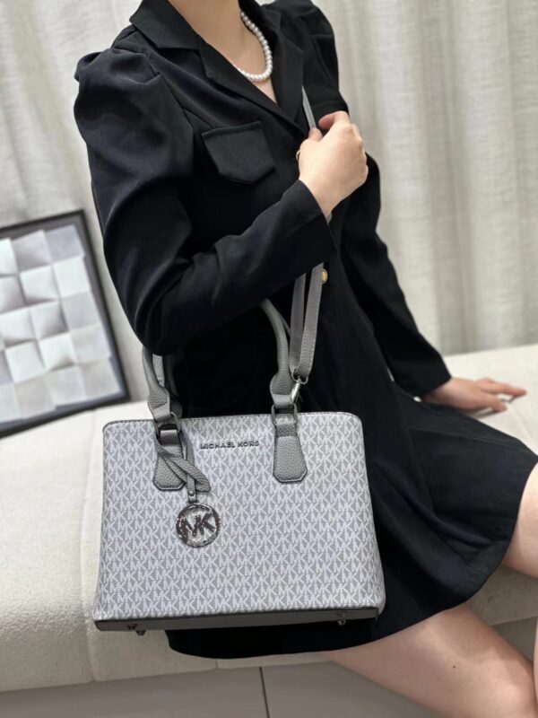 MK 49.99$ code 404-6874-R - Image 12