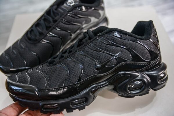 NIKE 48.15$ code 351-6852-R