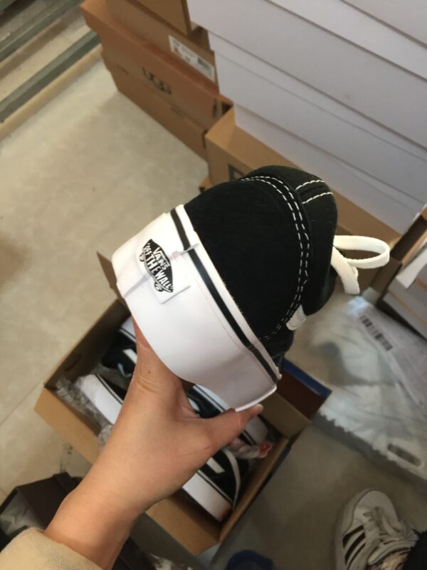 E1995-328￥ - Image 3