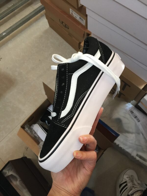 E1995-328￥ - Image 4