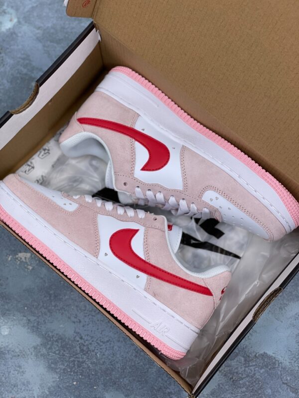 NIKE 49.99$ code 351-6848-R