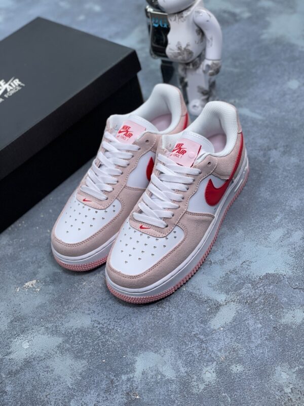 NIKE 49.99$ code 351-6848-R - Image 3