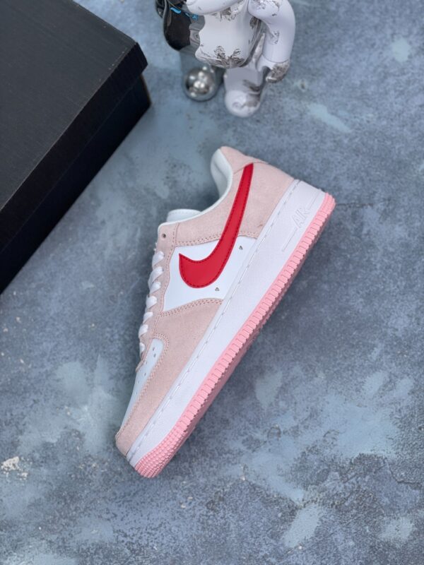 NIKE 49.99$ code 351-6848-R - Image 4