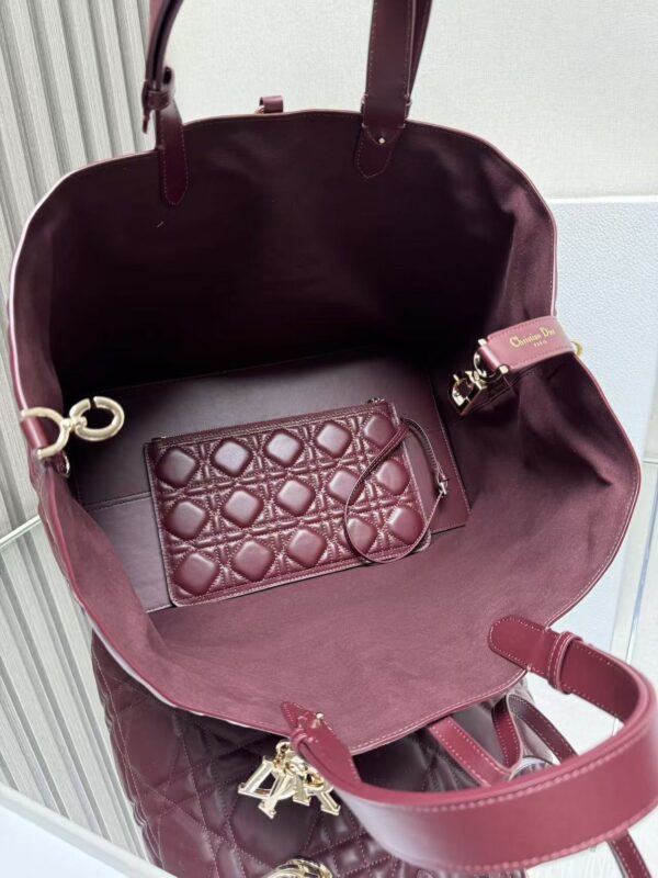 Jam6232 DIOR 110$ - Image 2