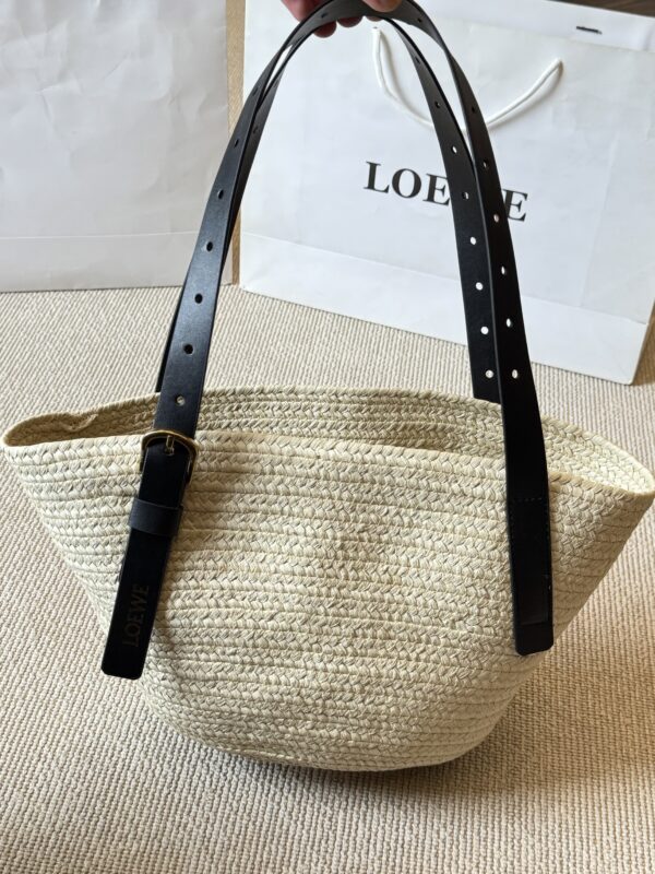LOWEW 65.66$ code 429-7595-R - Image 8