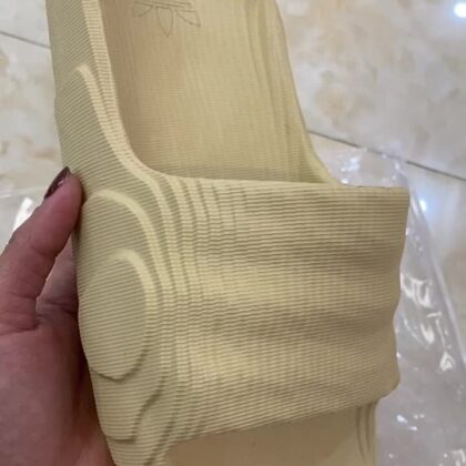 Jes3243 23.99$ adias