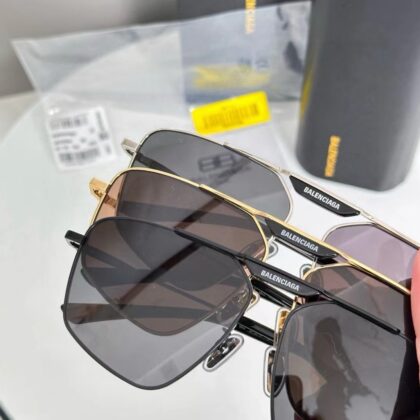 Jam5823 Balenciaga 65$