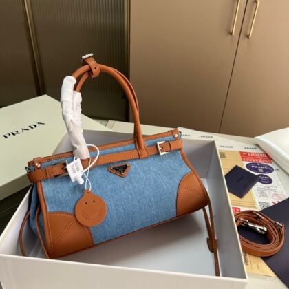 Jam5243 PRADA 89.99$