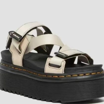 Jes3453 39.99$ Martin boots