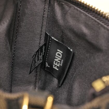 Jam5469 BOX FENDI 56.99$