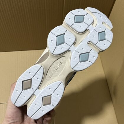 Jam5355 New Balance 5A+ 68$