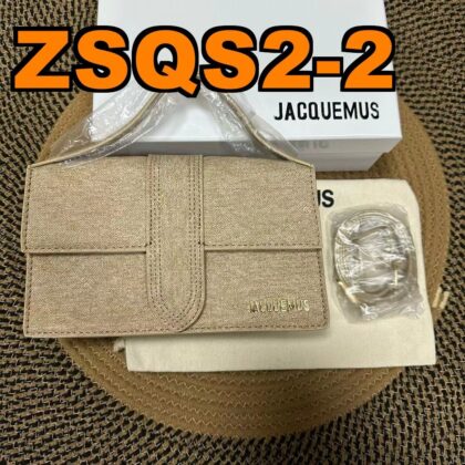 Jam3059 JACQUEMUS 380 53.8$ PDDBB