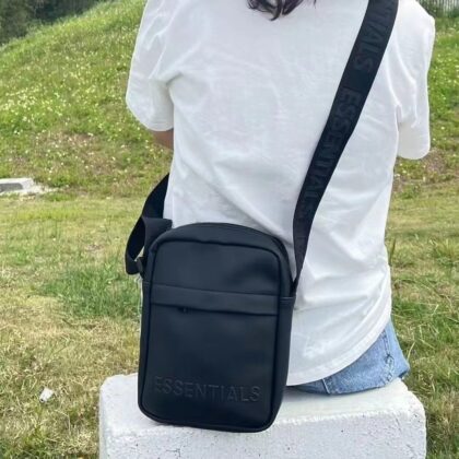 Jes4712 26.69$ ESSENTLALS