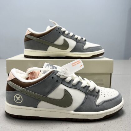 Jam4352 AJ1 Mid d 335 44.99$ PTX