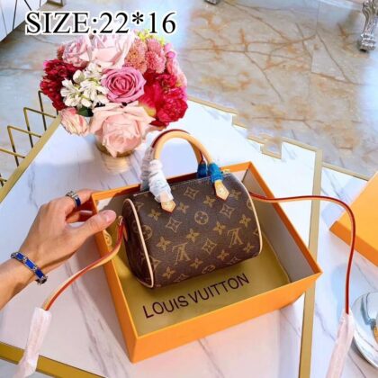 Jam1302 LV pillow bag 335 58$ GBB