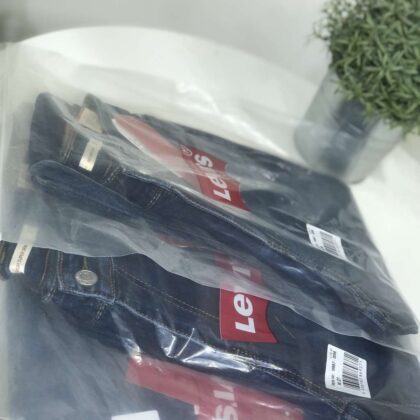 Jes2830 Levi's 32$ NZK