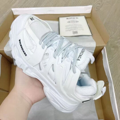 Jam5508 Balenciaga 56.99$