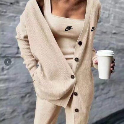 Jam3698 NIKE TOP 5A 29.99$ GYYF