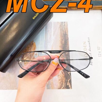 Jam5463 Balenciaga 55$