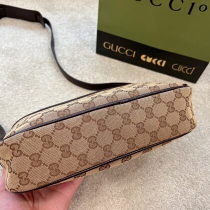 Jam4036 GUCCI 70$