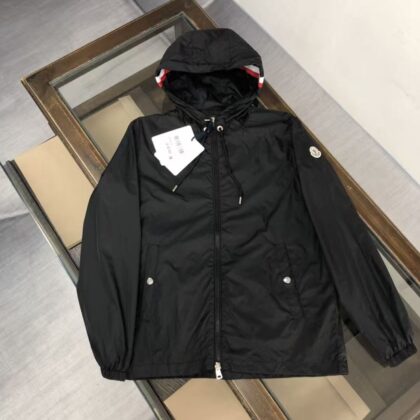Jam7074 moncler 69.99$