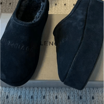 Jam7253 Balenciaga 110$