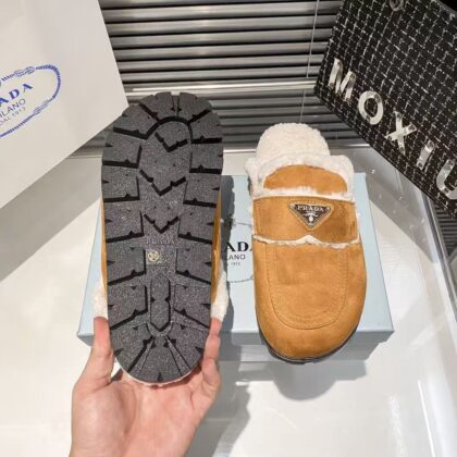 Jam2498 PRADA 89.99$