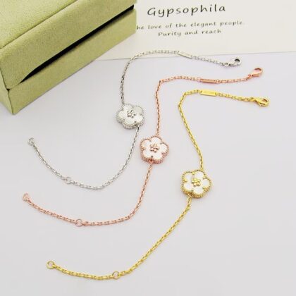 Jam7462 Van Cleef & Arpels 38.99$