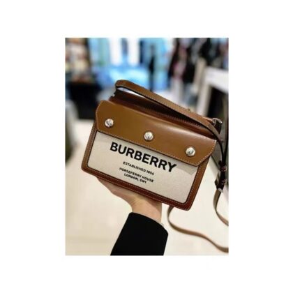 Jes3639 BURBERRY AAAAA 315💰 45$ GBB