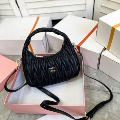 Jam3676 MIUMIU 59.99$ 370 GBB