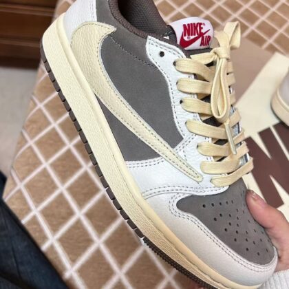 Jam8397 NIKE AJ duck 59.99$