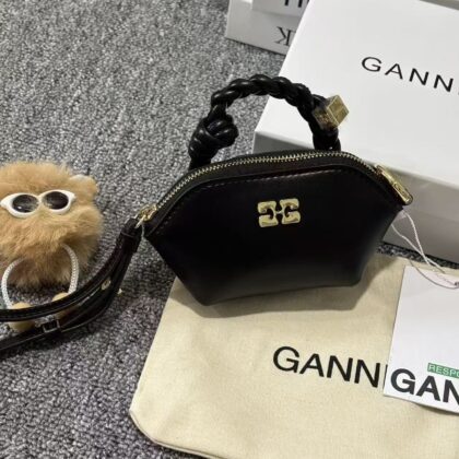 Jam3494 GANNI 67.99$