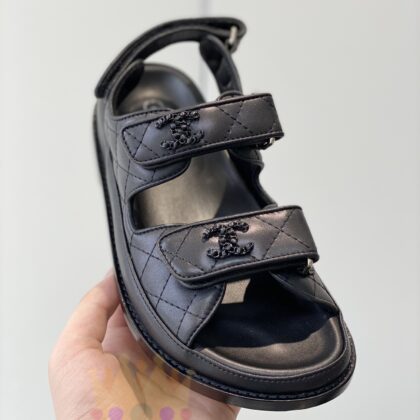 Jam9747 CHANEL 99.99$